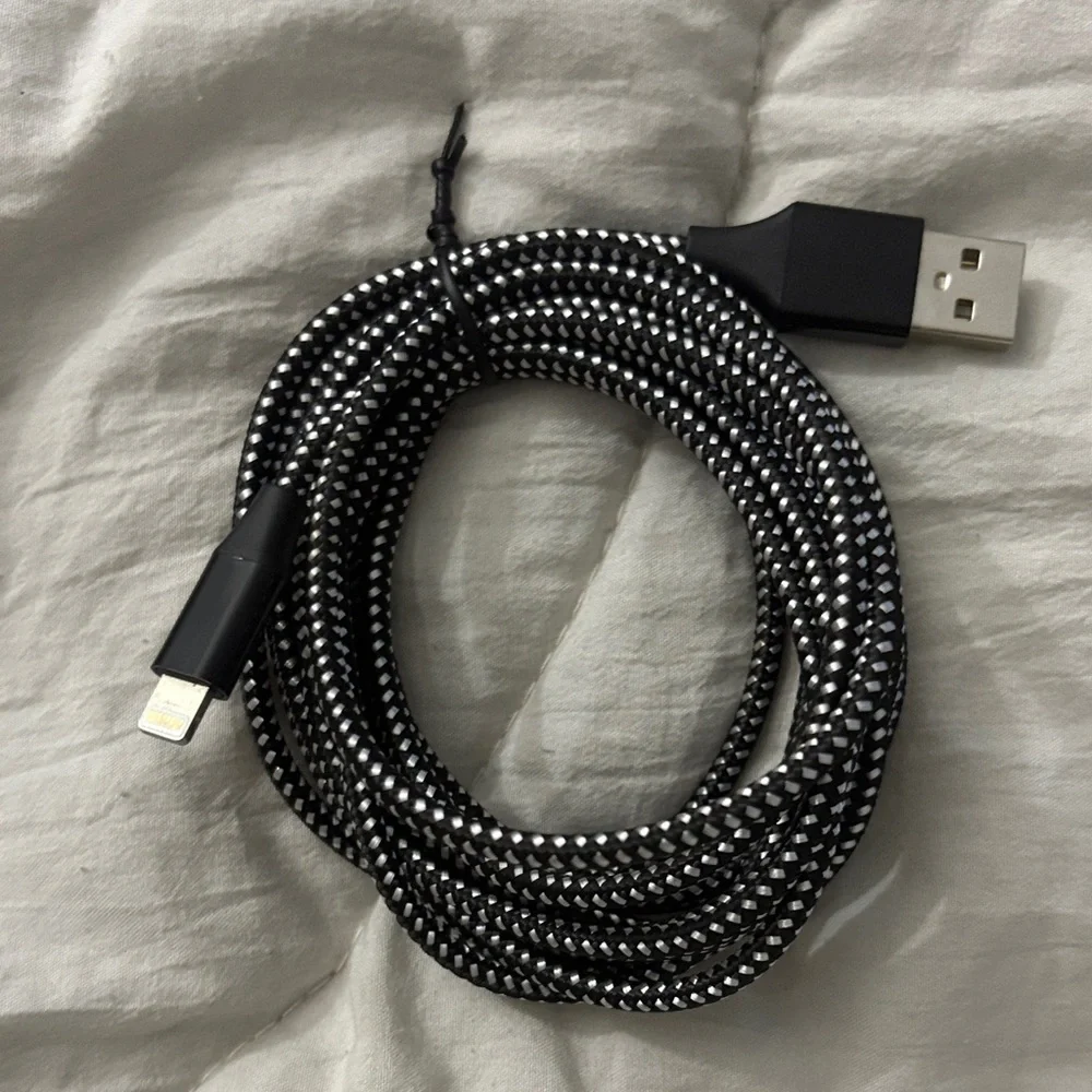 Apple Braided Black and White USB Cable
